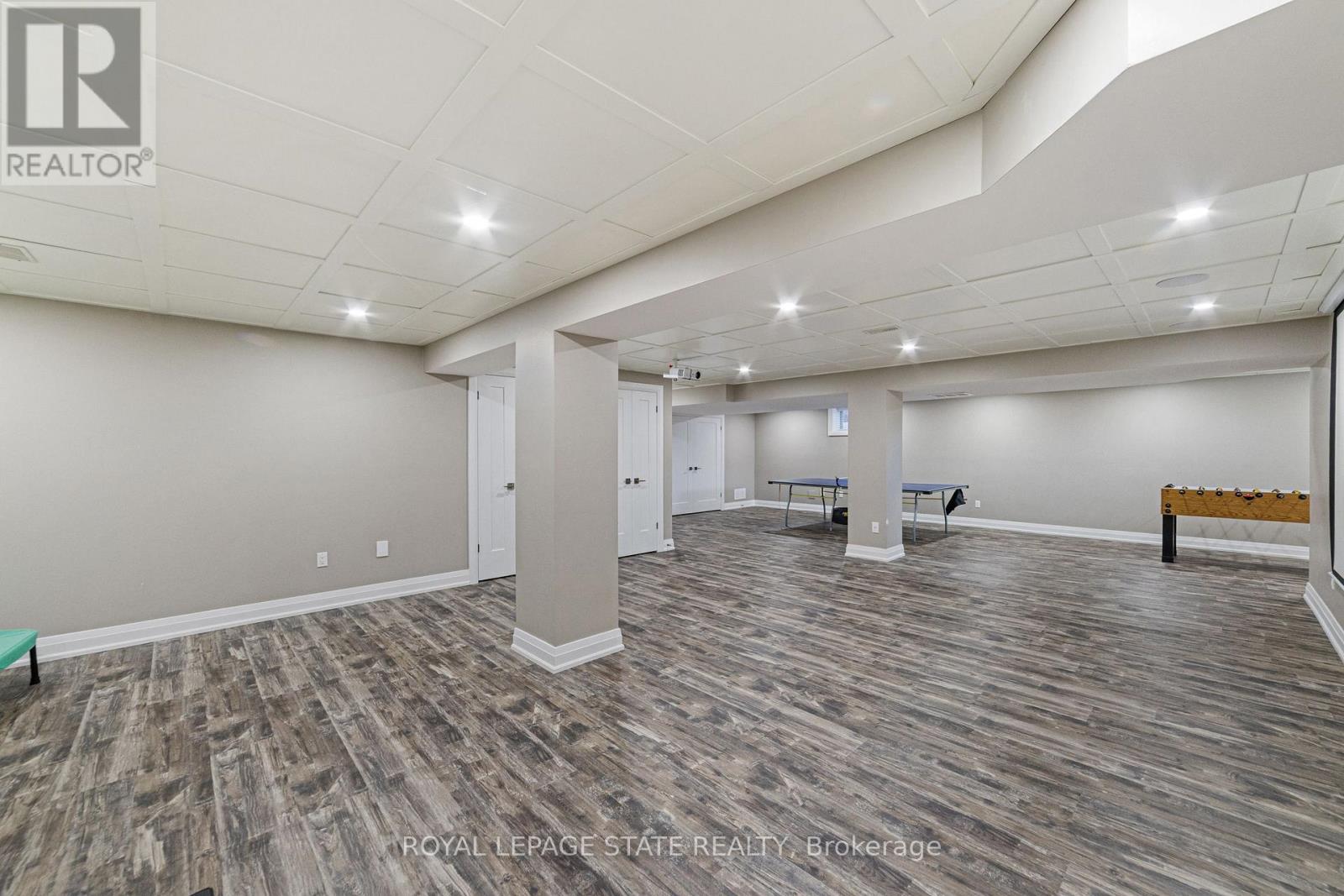 188 Mother's Street, Hamilton, Ontario  L9B 0E1 - Photo 21 - X12421688