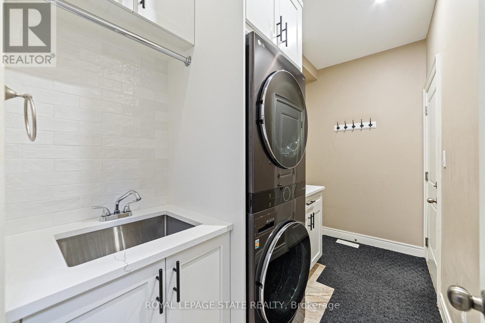 188 Mother's Street, Hamilton, Ontario  L9B 0E1 - Photo 6 - X12421688