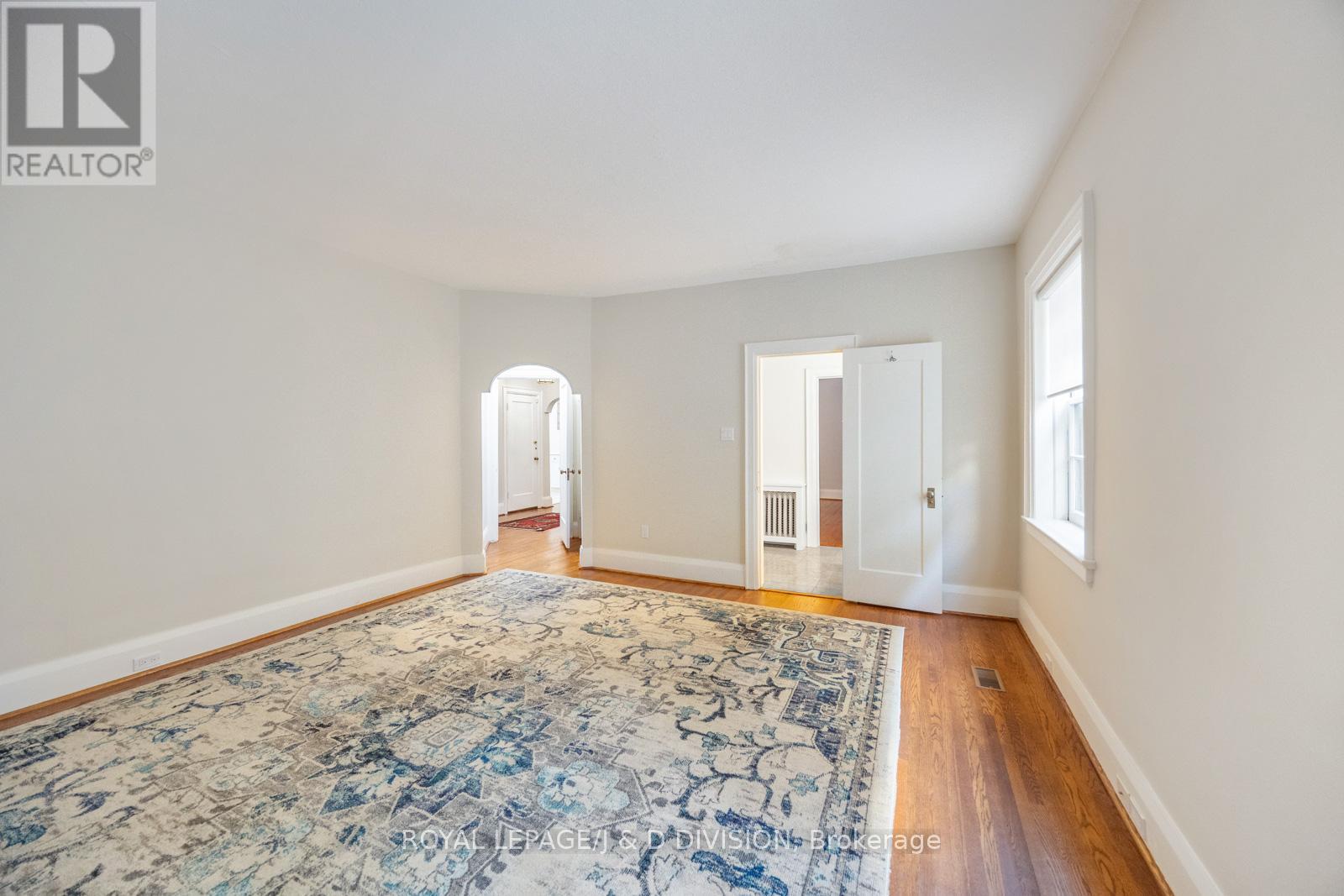4 Highbourne Road, Toronto, Ontario  M5P 2J2 - Photo 14 - C12423382