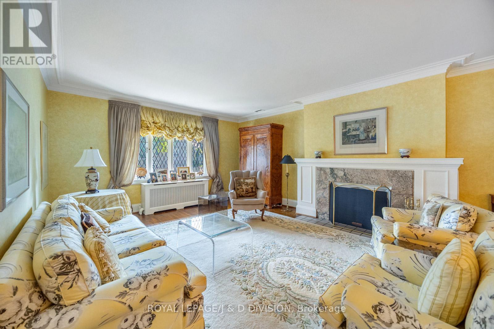 4 Highbourne Road, Toronto, Ontario  M5P 2J2 - Photo 23 - C12423382