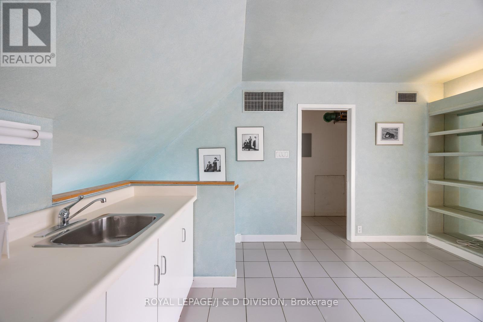 4 Highbourne Road, Toronto, Ontario  M5P 2J2 - Photo 45 - C12423382