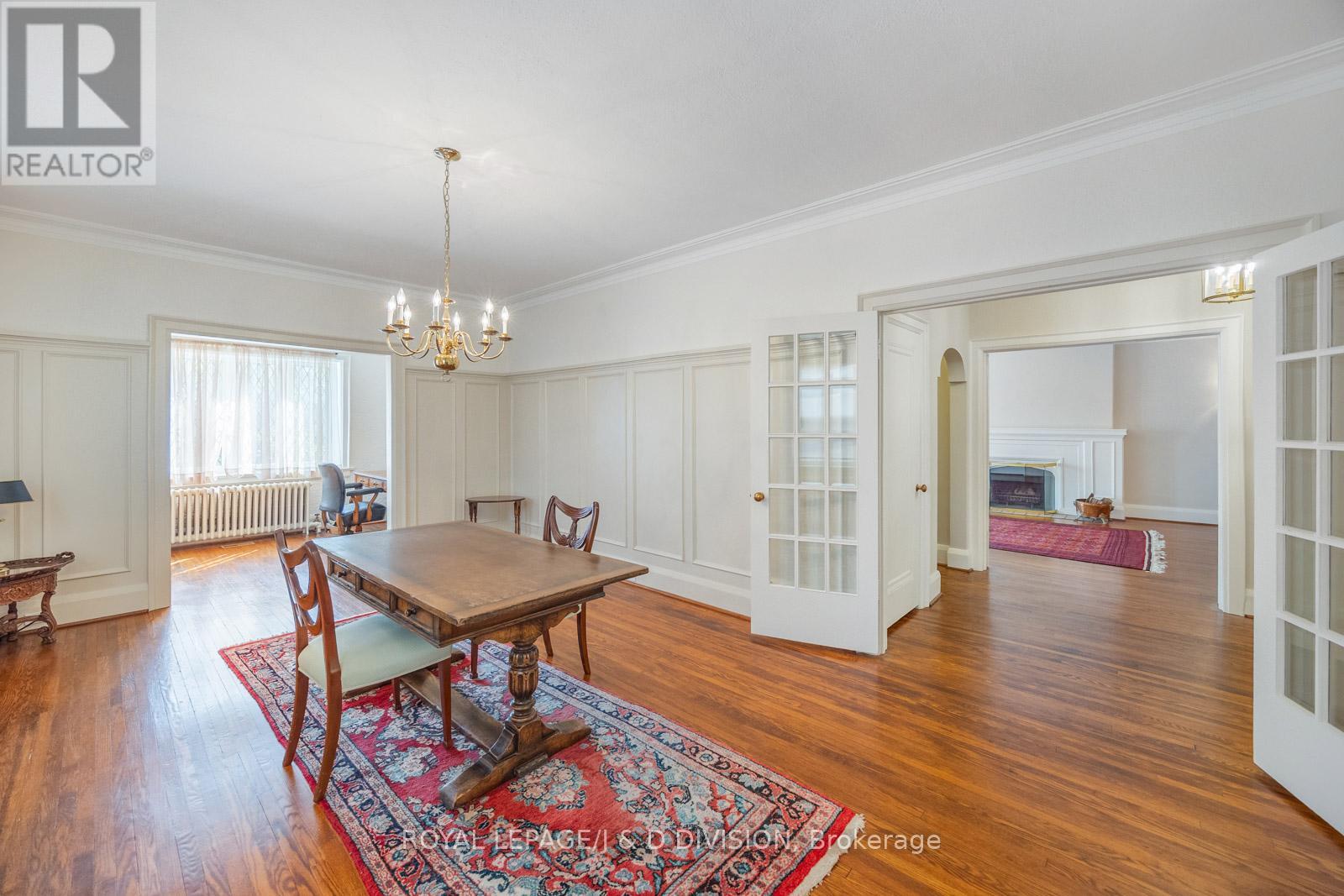 4 Highbourne Road, Toronto, Ontario  M5P 2J2 - Photo 8 - C12423382