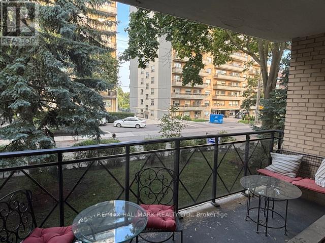 210 - 134 Lawton Boulevard, Toronto, Ontario  M4V 2A4 - Photo 10 - C12423404
