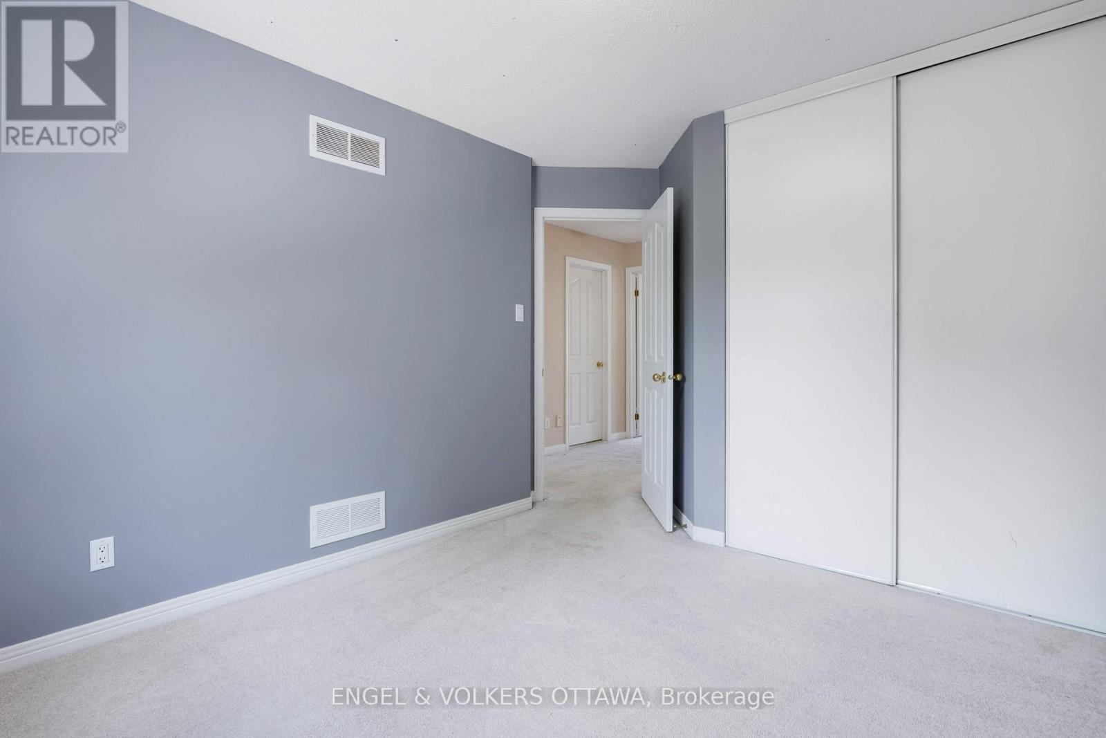 551 Wild Shore Crescent, Ottawa, Ontario  K1V 1S9 - Photo 26 - X12423462
