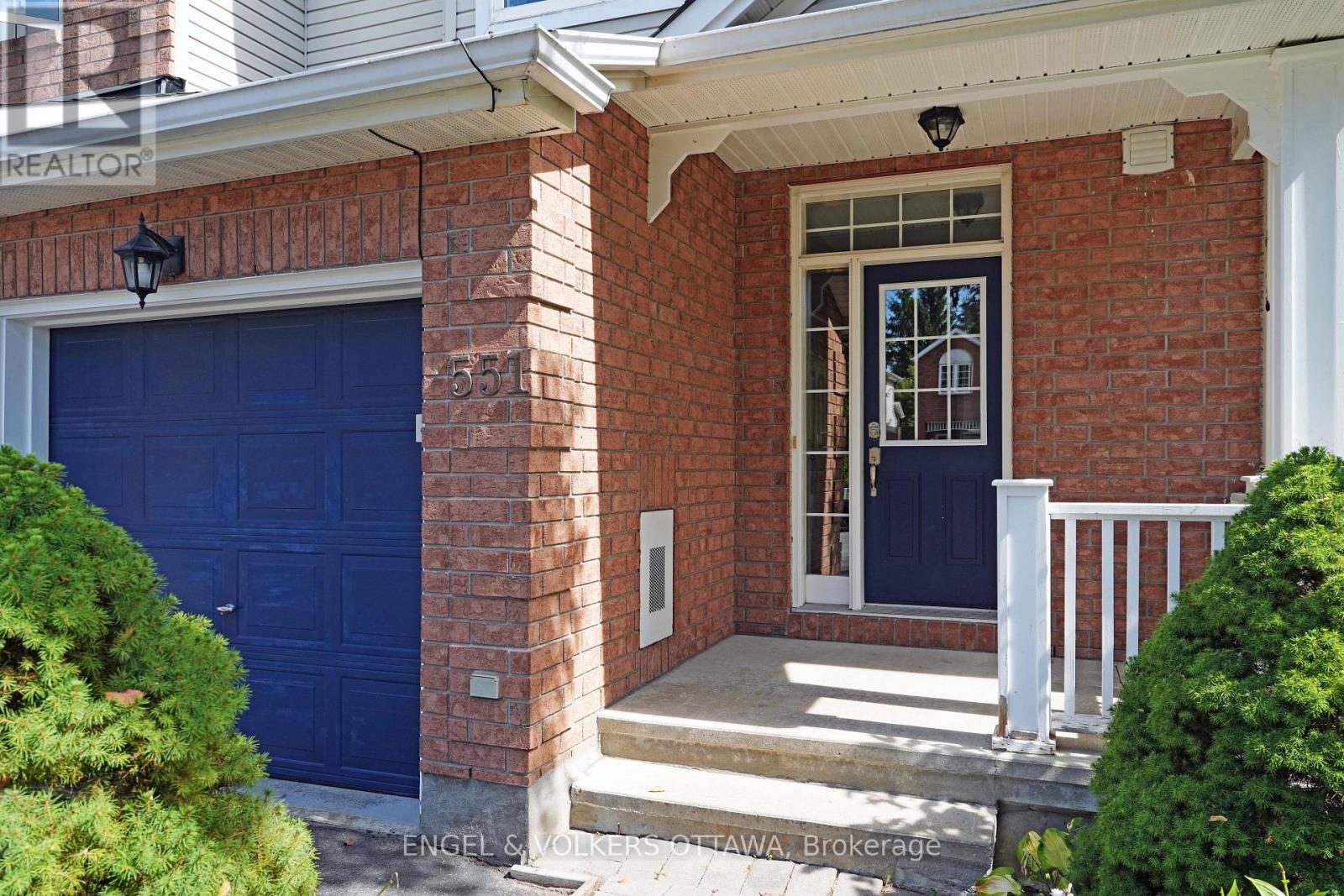 551 Wild Shore Crescent, Ottawa, Ontario  K1V 1S9 - Photo 3 - X12423462