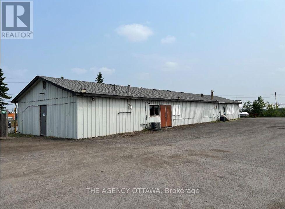 2099 Carp Road, Ottawa, Ontario  K0A 1L0 - Photo 4 - X12423470