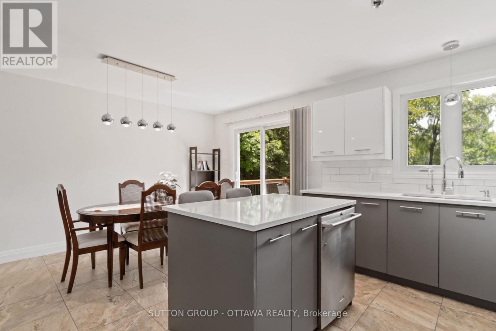 220 Agathe Street, Clarence-Rockland, Ontario  K4K 1K7 - Photo 12 - X12423508