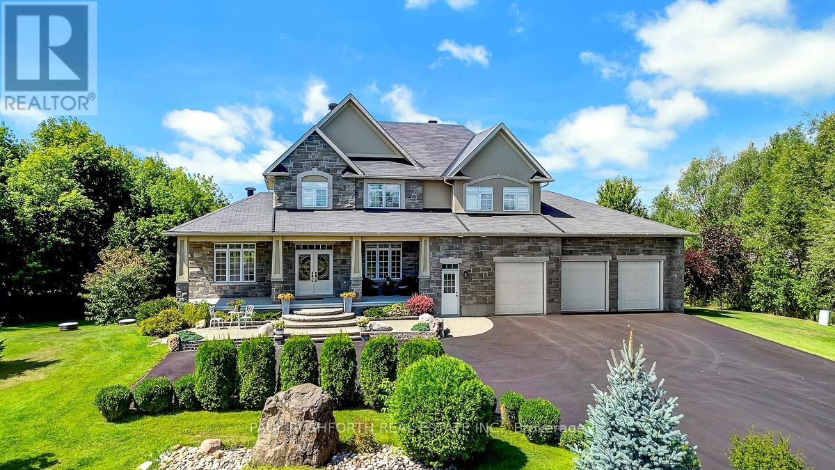 365 WEST LAKE CIRCLE, Ottawa, Ontario