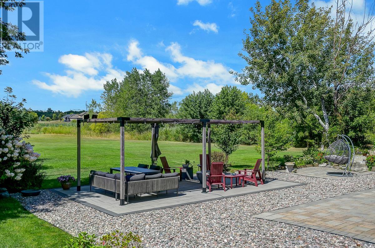 365 West Lake Circle, Ottawa, Ontario  K0A 1L0 - Photo 40 - X12423519