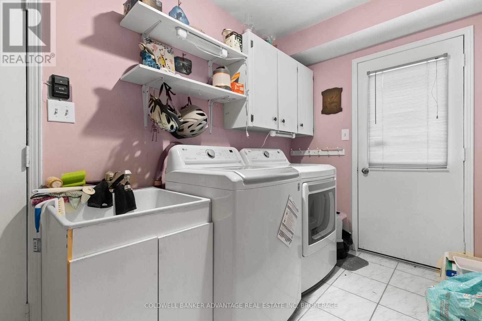 35 Woodrush Avenue, Welland, Ontario  L3C 6S6 - Photo 17 - X12423461