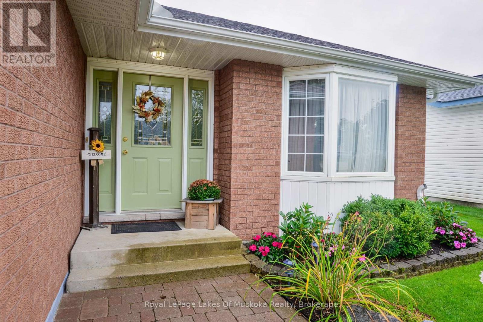 18 Killdeer Crescent, Bracebridge, Ontario  P1L 1Z2 - Photo 4 - X12423482