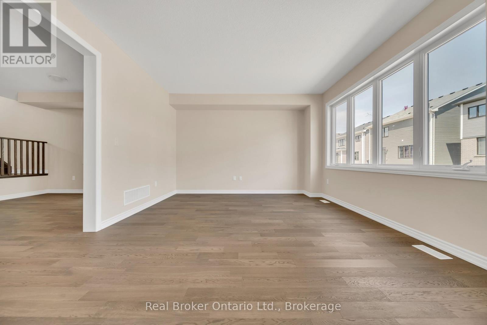 216 Vanilla Trail, Thorold, Ontario  L2E 6S4 - Photo 10 - X12423521