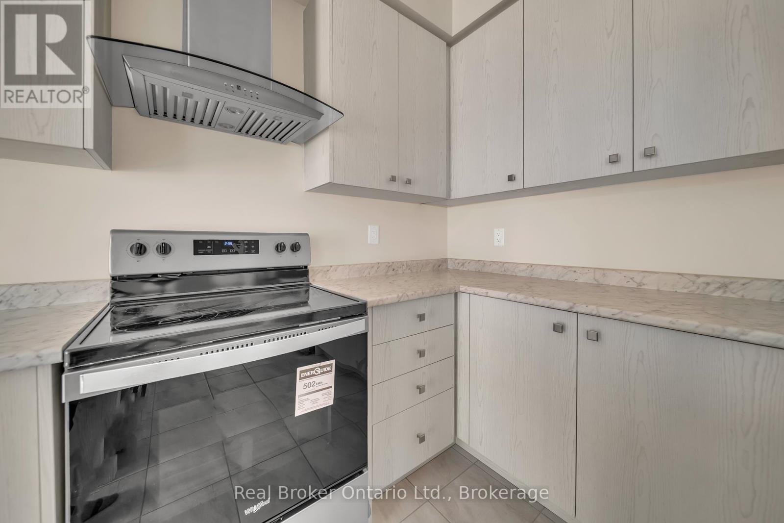 216 Vanilla Trail, Thorold, Ontario  L2E 6S4 - Photo 14 - X12423521