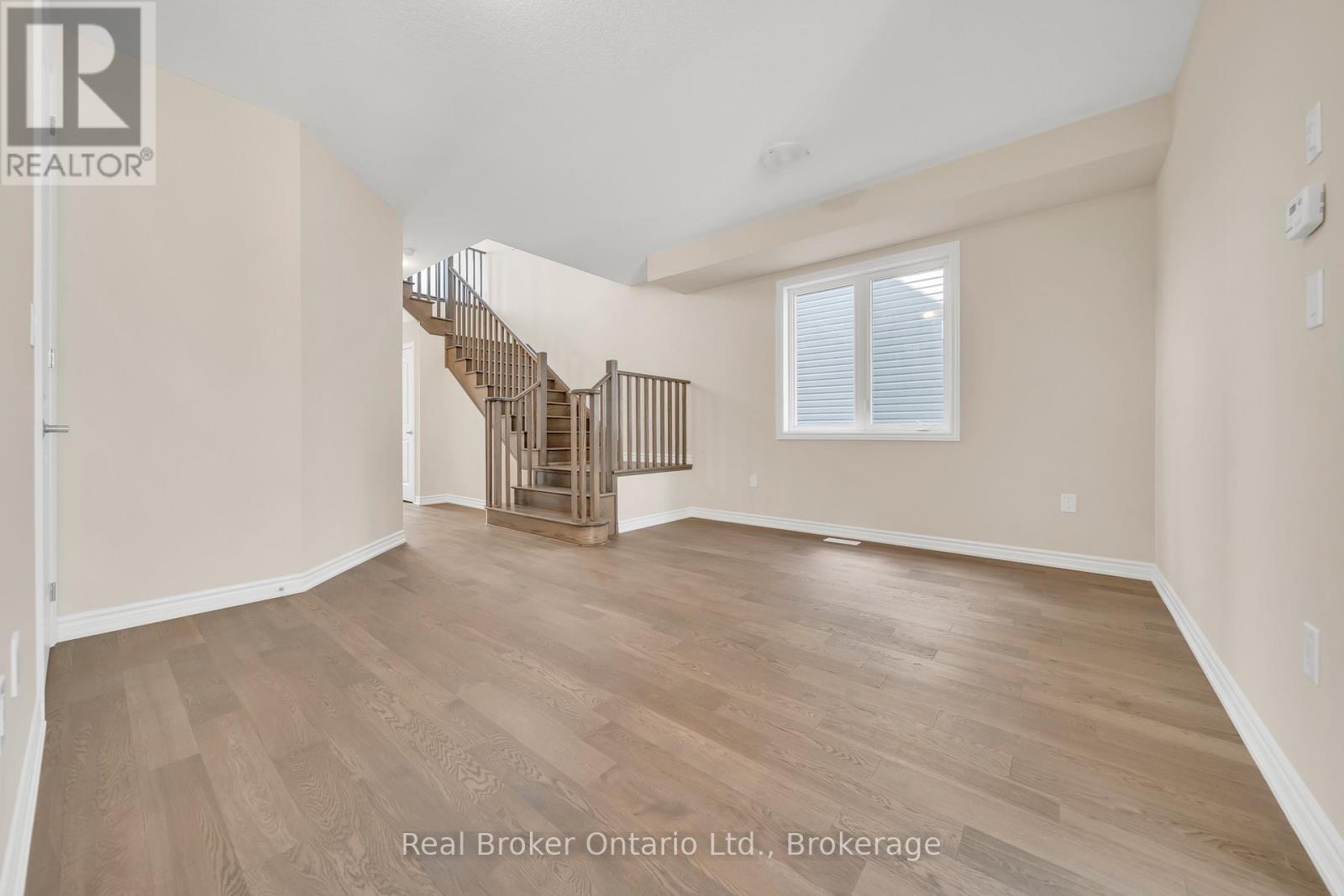 216 Vanilla Trail, Thorold, Ontario  L2E 6S4 - Photo 8 - X12423521