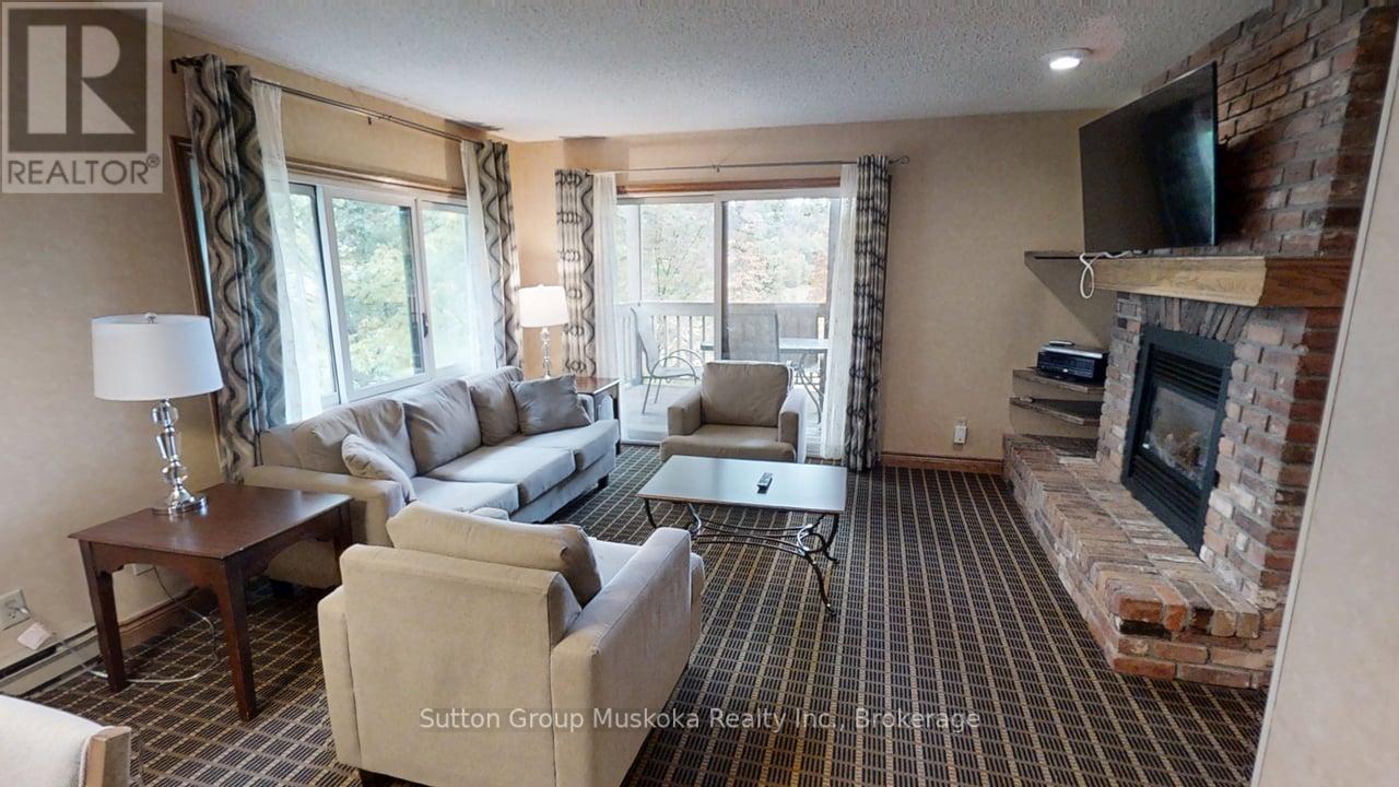 27-202 Golfview - Deerhurst Resort Drive, Huntsville, Ontario  P1H 2E8 - Photo 8 - X12423552