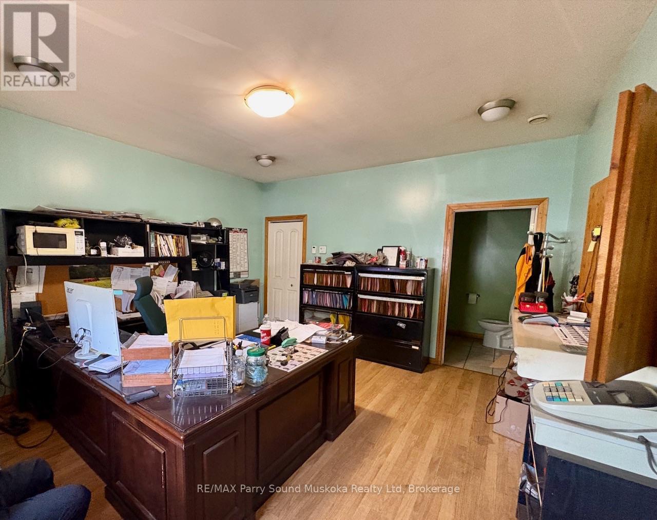 2 Leeds Road, Seguin, Ontario  P2A 2W8 - Photo 10 - X12423585