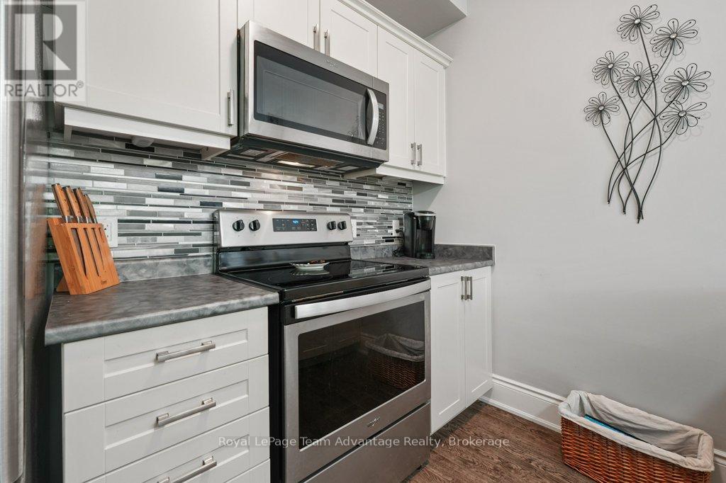 103 - 11b Salt Dock Road, Parry Sound, Ontario  P2A 3B6 - Photo 16 - X12423598