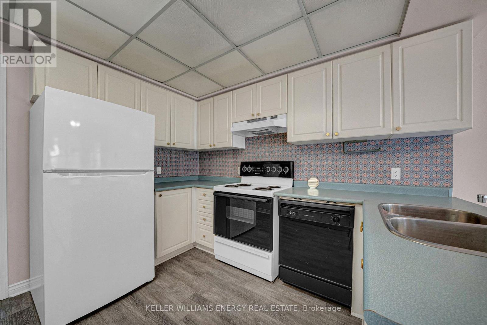 1130 Snowberry Court, Oshawa, Ontario  L1K 2J3 - Photo 11 - E12423445