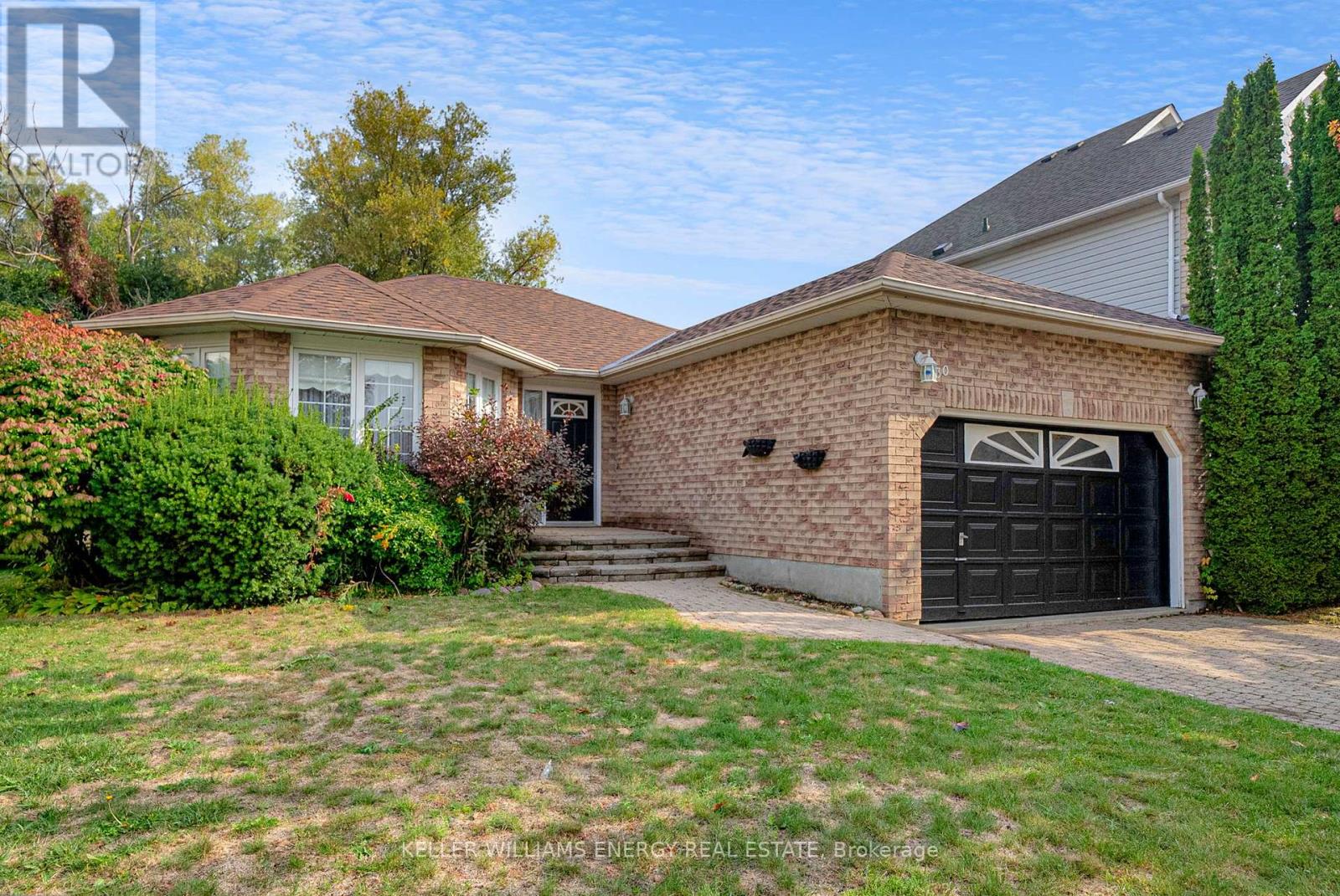 1130 Snowberry Court, Oshawa, Ontario  L1K 2J3 - Photo 2 - E12423445