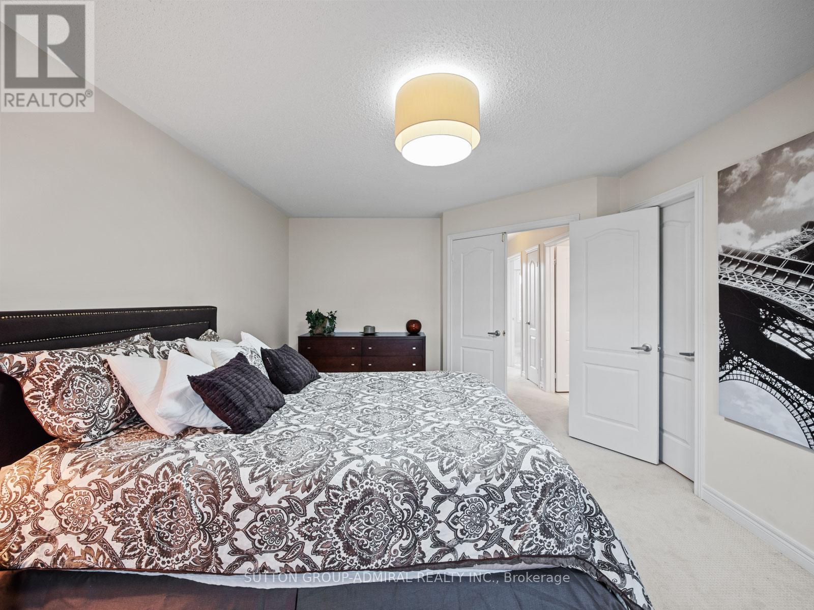 79 Watkins Glen Crescent, Aurora, Ontario  L4G 7S6 - Photo 18 - N12423379