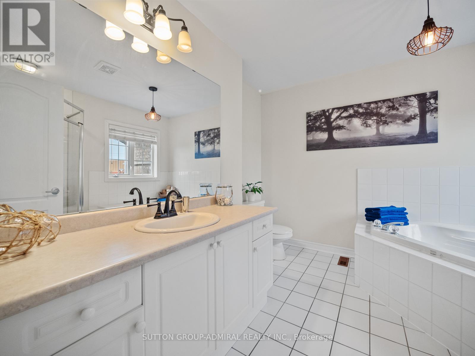 79 Watkins Glen Crescent, Aurora, Ontario  L4G 7S6 - Photo 20 - N12423379
