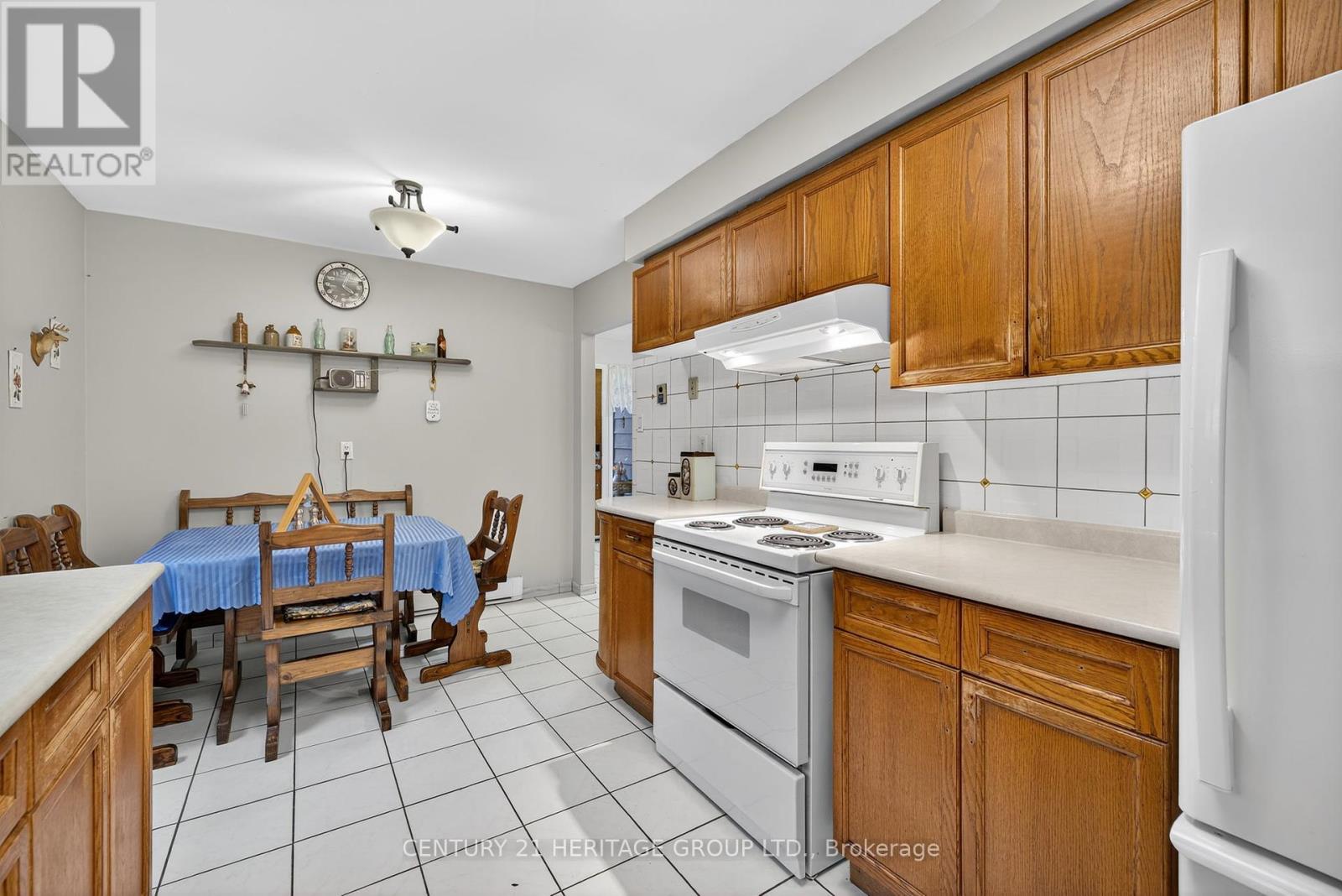 374 Maplegrove Avenue, Bradford West Gwillimbury, Ontario  L3Z 1V7 - Photo 10 - N12423380