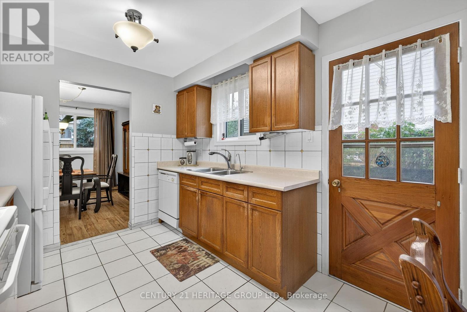 374 Maplegrove Avenue, Bradford West Gwillimbury, Ontario  L3Z 1V7 - Photo 8 - N12423380