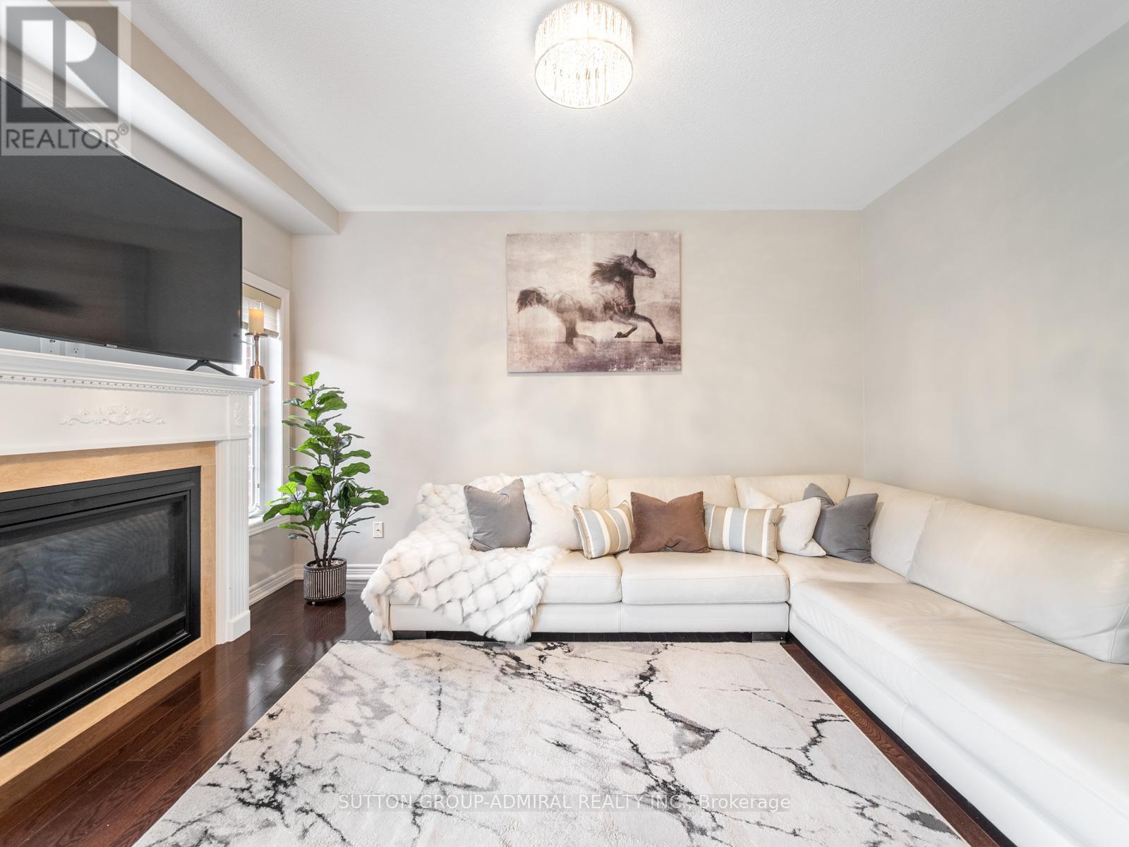119 Warbler Avenue, Vaughan, Ontario  L6A 0X9 - Photo 10 - N12423414
