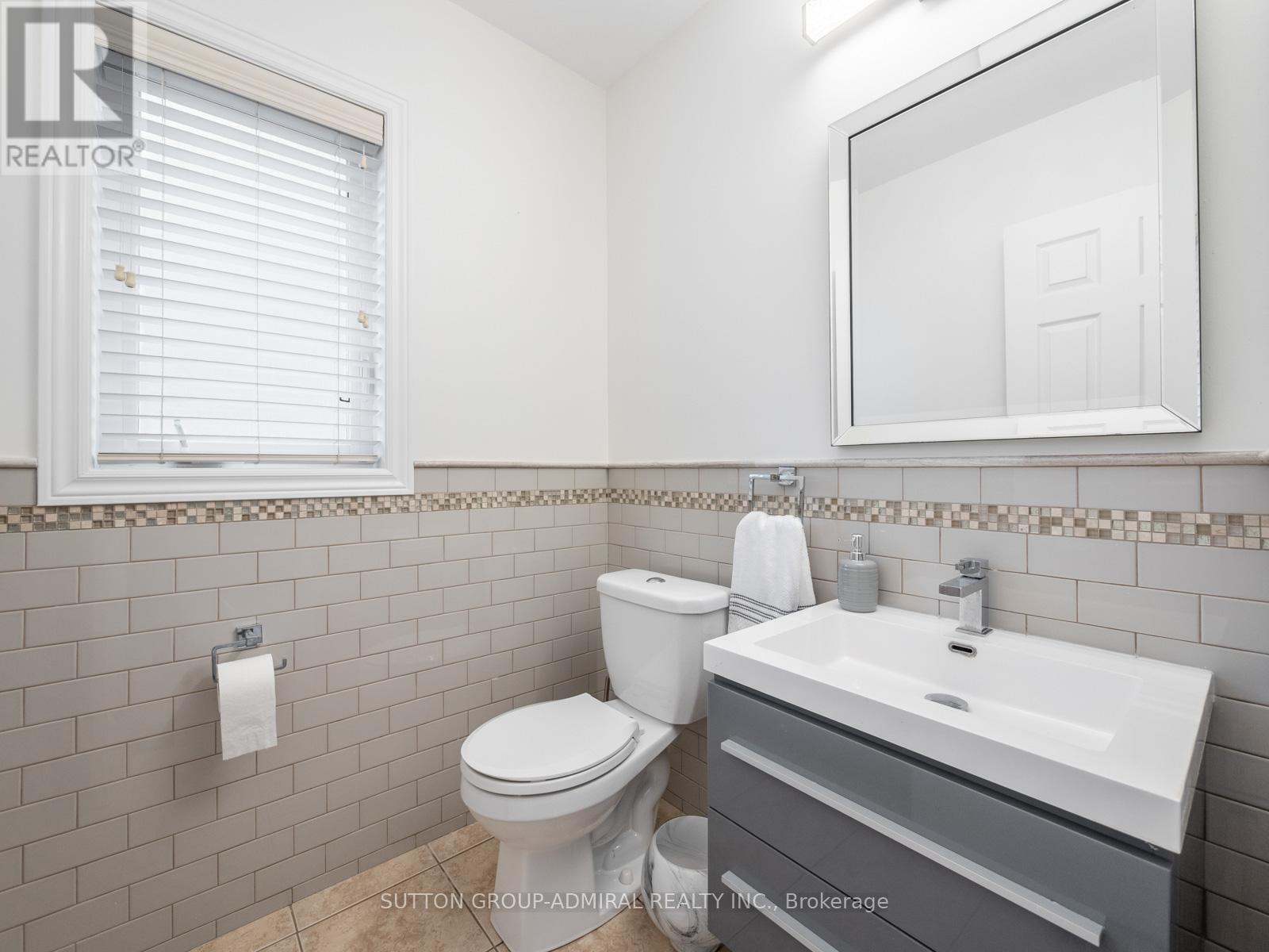119 Warbler Avenue, Vaughan, Ontario  L6A 0X9 - Photo 12 - N12423414