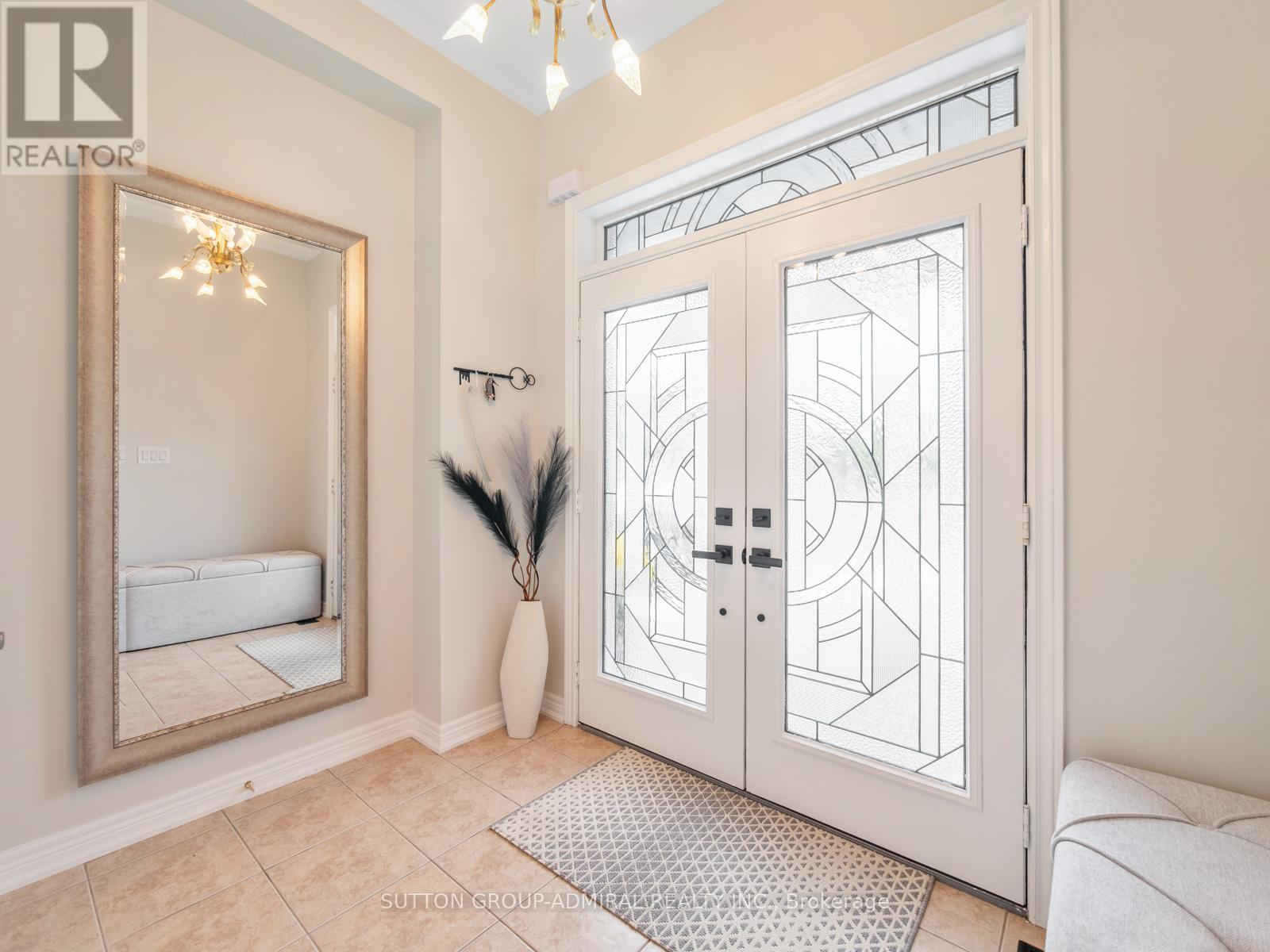 119 Warbler Avenue, Vaughan, Ontario  L6A 0X9 - Photo 2 - N12423414