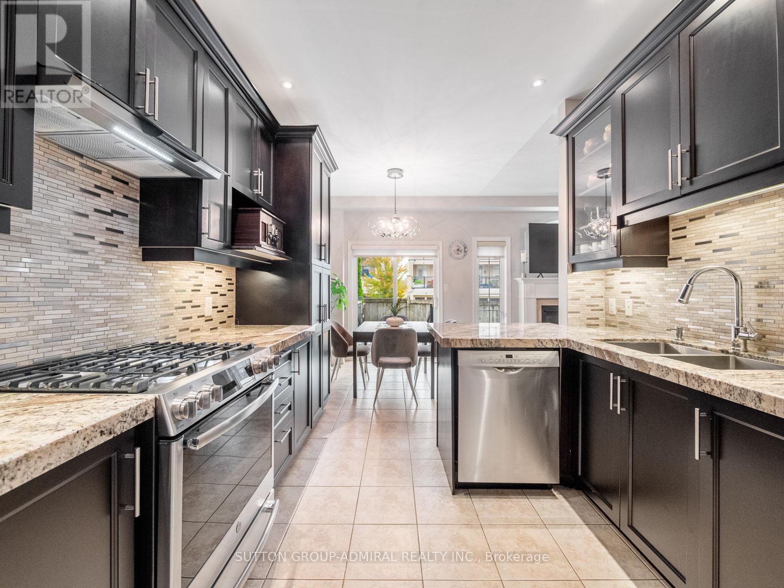119 Warbler Avenue, Vaughan, Ontario  L6A 0X9 - Photo 5 - N12423414
