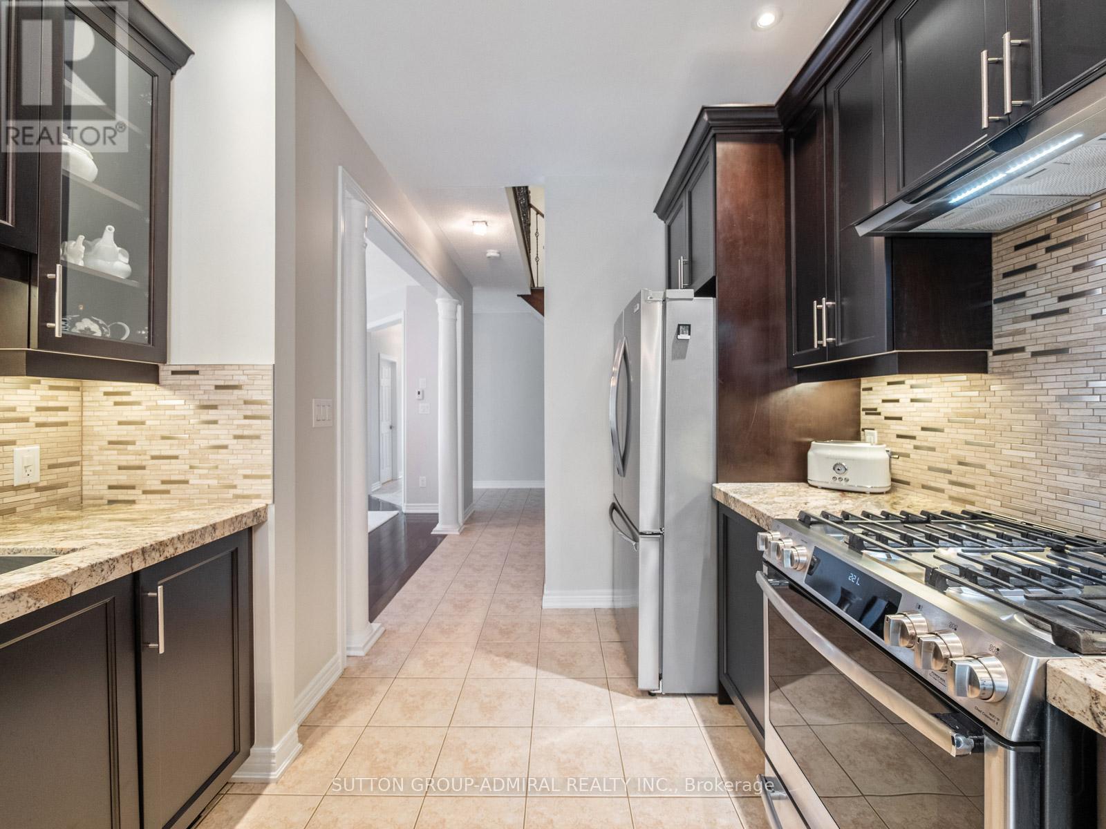 119 Warbler Avenue, Vaughan, Ontario  L6A 0X9 - Photo 7 - N12423414