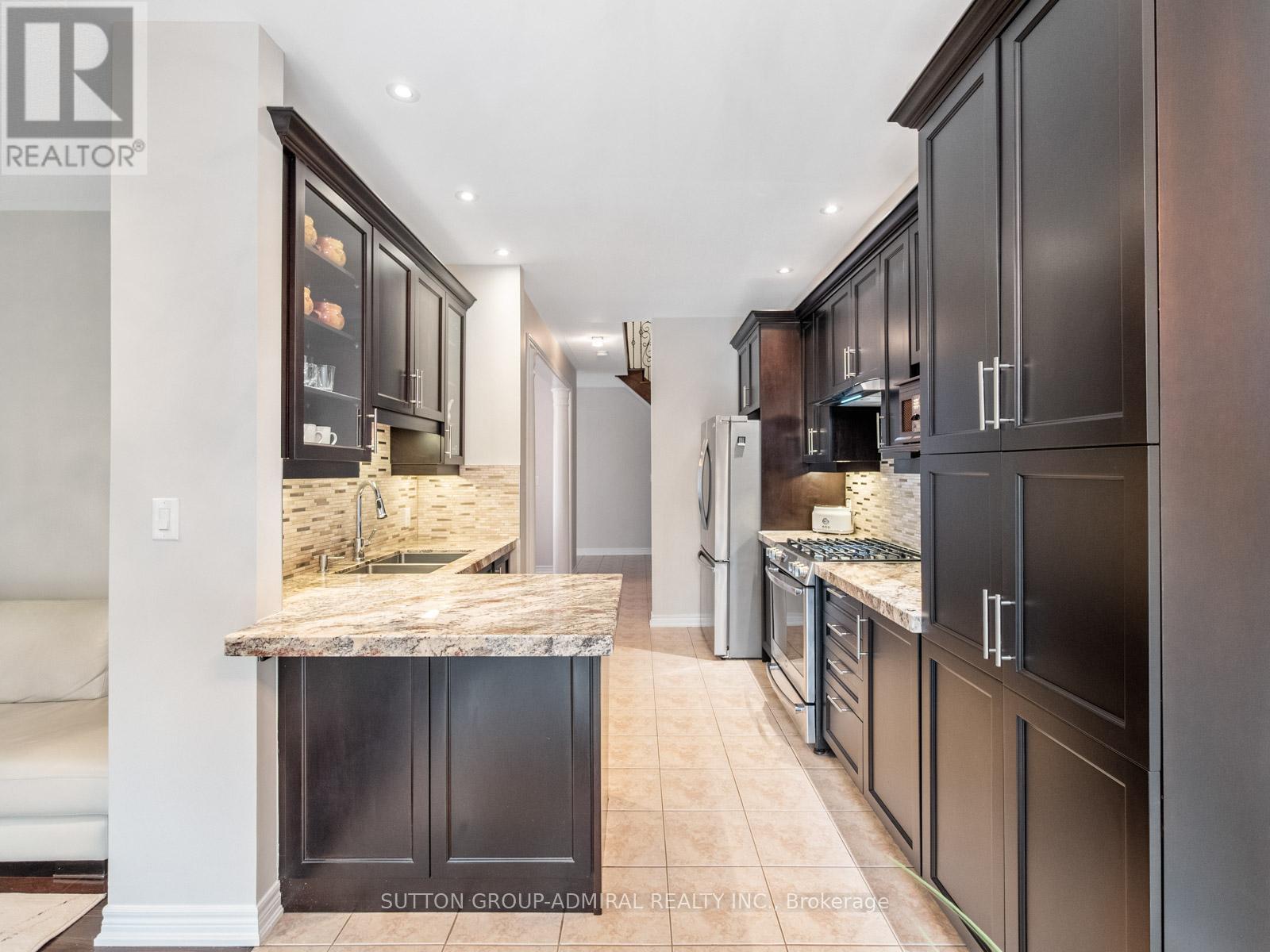 119 Warbler Avenue, Vaughan, Ontario  L6A 0X9 - Photo 8 - N12423414