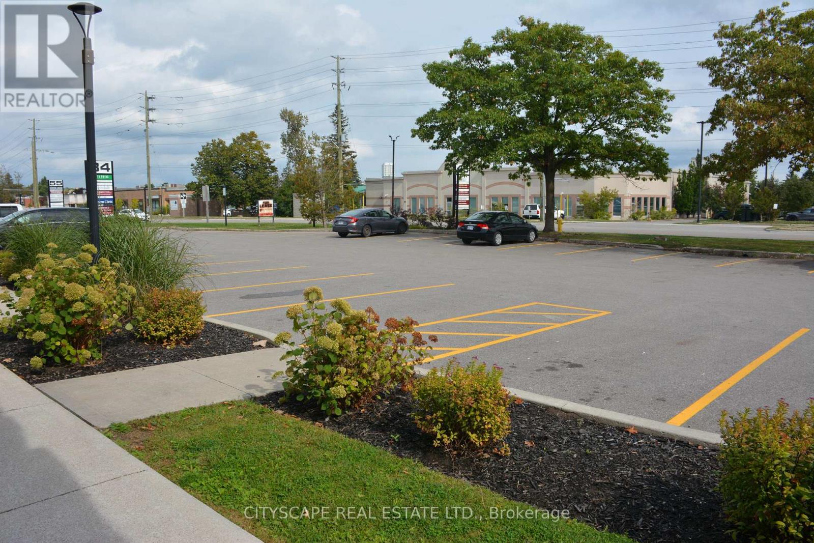 509 - 34 Cedar Pointe Drive, Barrie (0 North), Ontario  L4N 5R7 - Photo 11 - S12423417