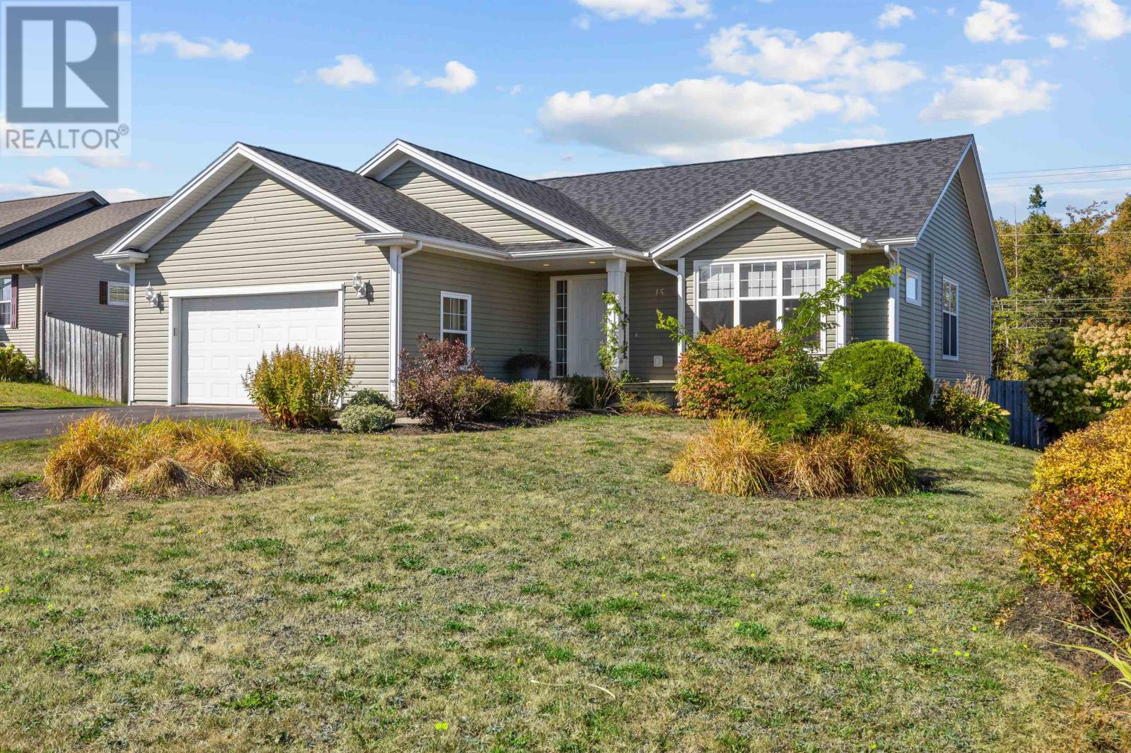 15 Picton Beete Crescent, Stratford, Prince Edward Island  C1B 0C1 - Photo 38 - 202524208