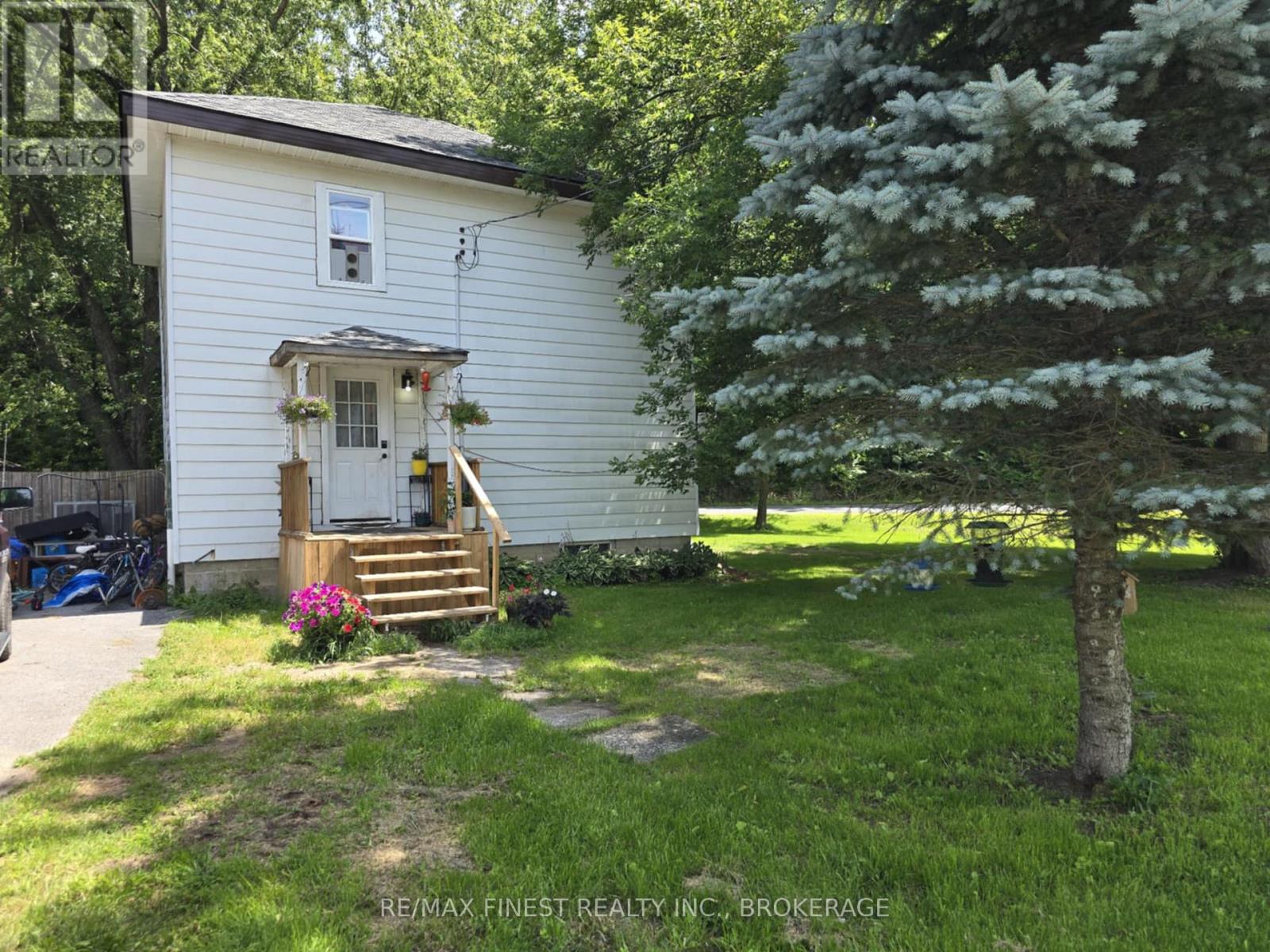 1469 Mountain Grove Road, Frontenac, Ontario  K0H 2E0 - Photo 1 - X12422182