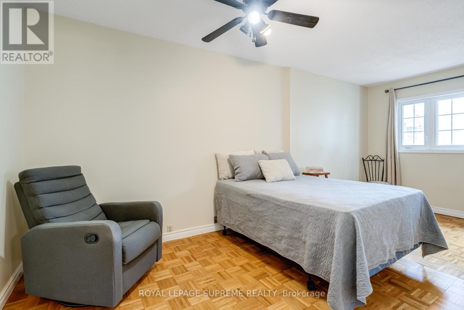 59 Buttonwood Avenue, Toronto, Ontario  M6M 2H9 - Photo 17 - W12423371