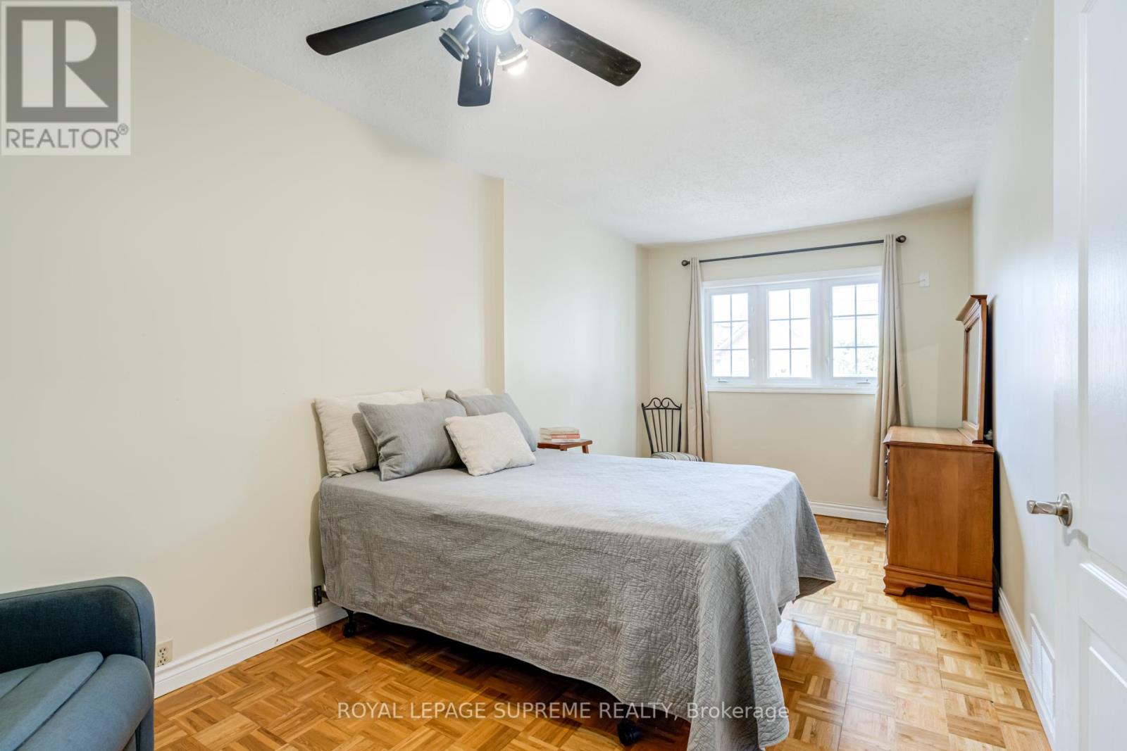 59 Buttonwood Avenue, Toronto, Ontario  M6M 2H9 - Photo 19 - W12423371