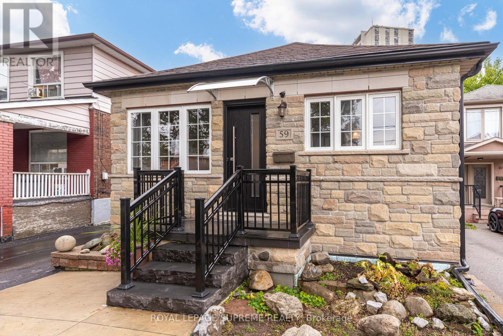 59 Buttonwood Avenue, Toronto, Ontario  M6M 2H9 - Photo 2 - W12423371