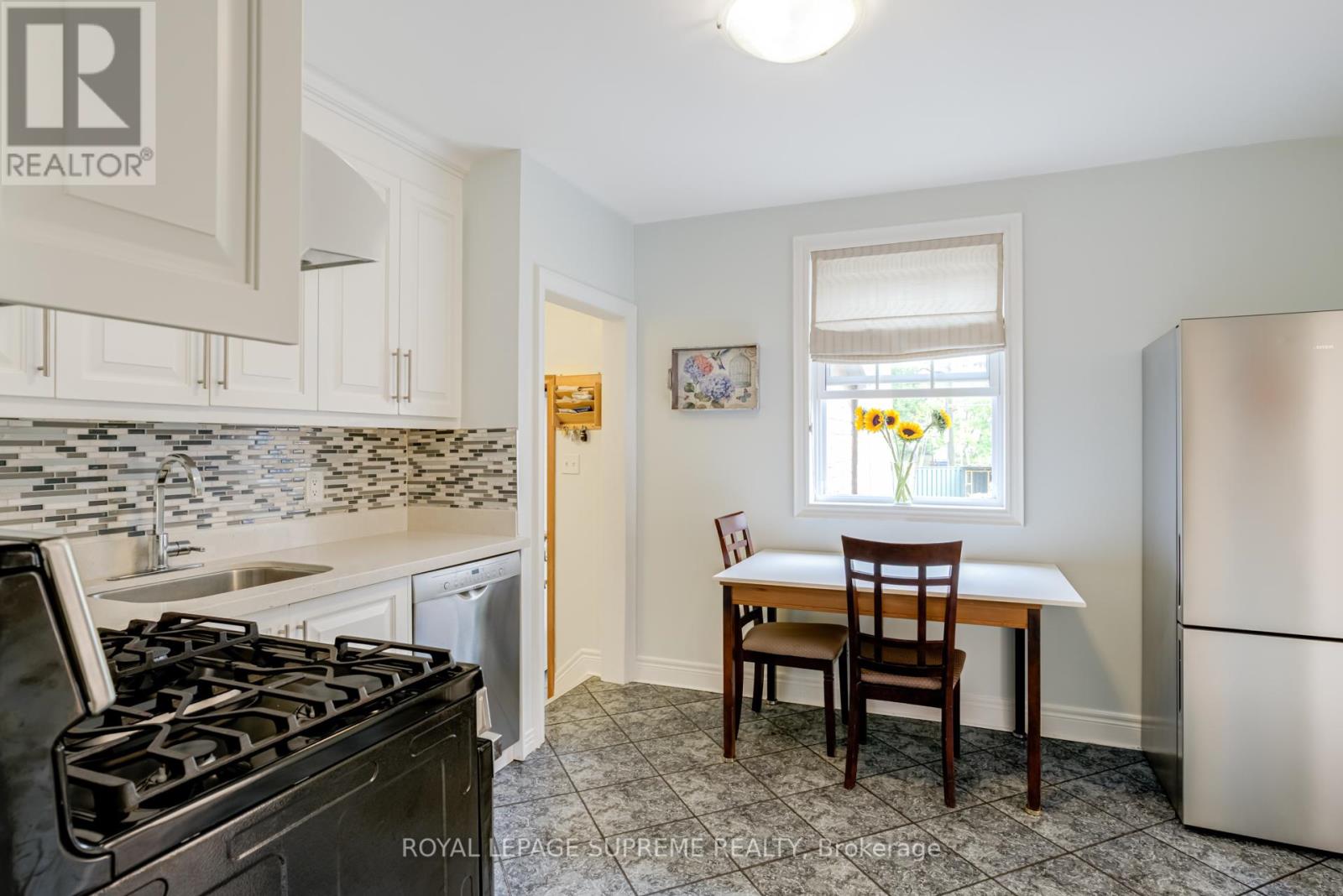 59 Buttonwood Avenue, Toronto, Ontario  M6M 2H9 - Photo 24 - W12423371