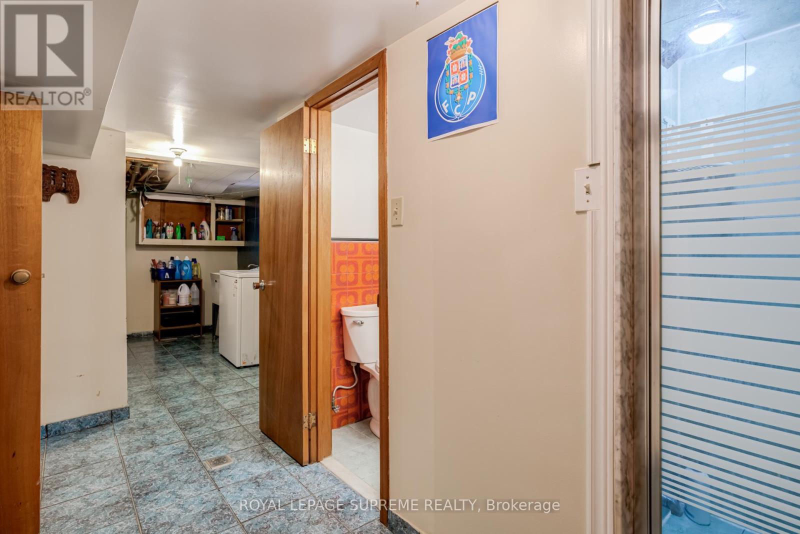 59 Buttonwood Avenue, Toronto, Ontario  M6M 2H9 - Photo 39 - W12423371