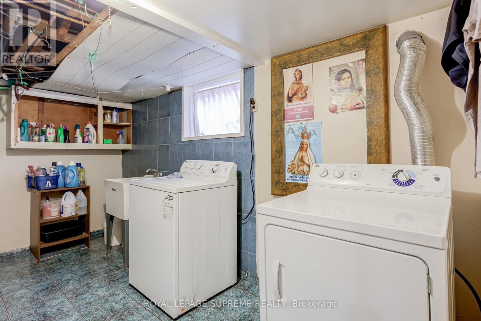 59 Buttonwood Avenue, Toronto, Ontario  M6M 2H9 - Photo 41 - W12423371
