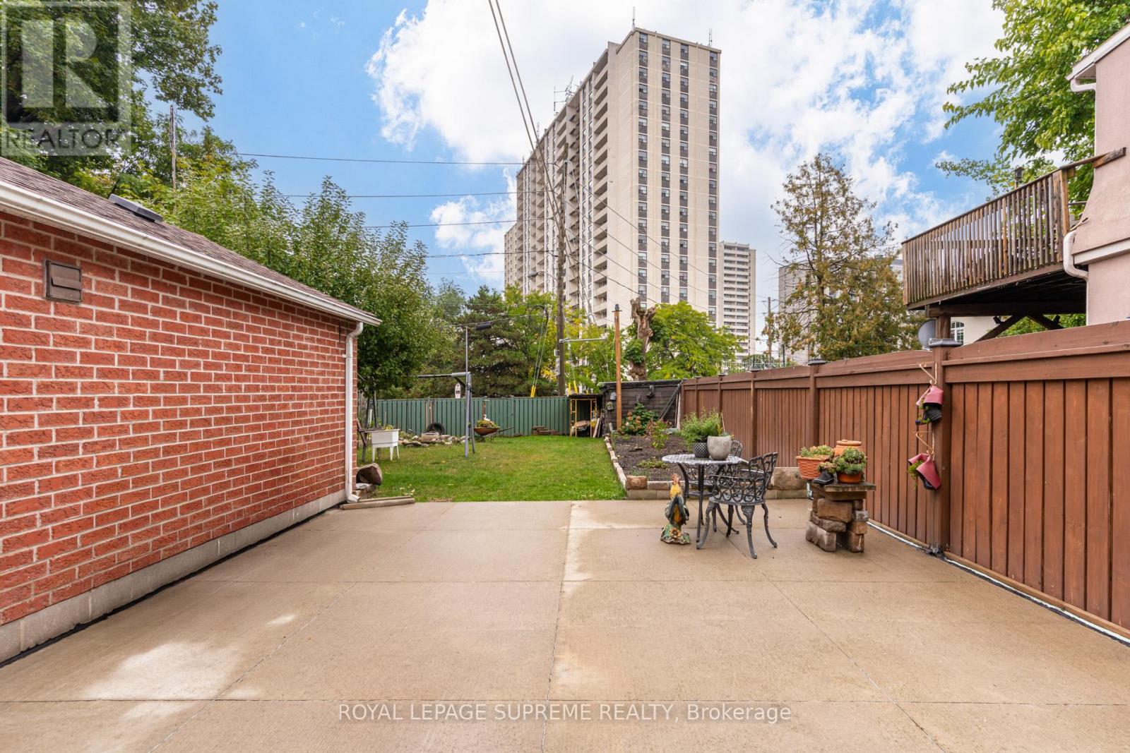 59 Buttonwood Avenue, Toronto, Ontario  M6M 2H9 - Photo 44 - W12423371