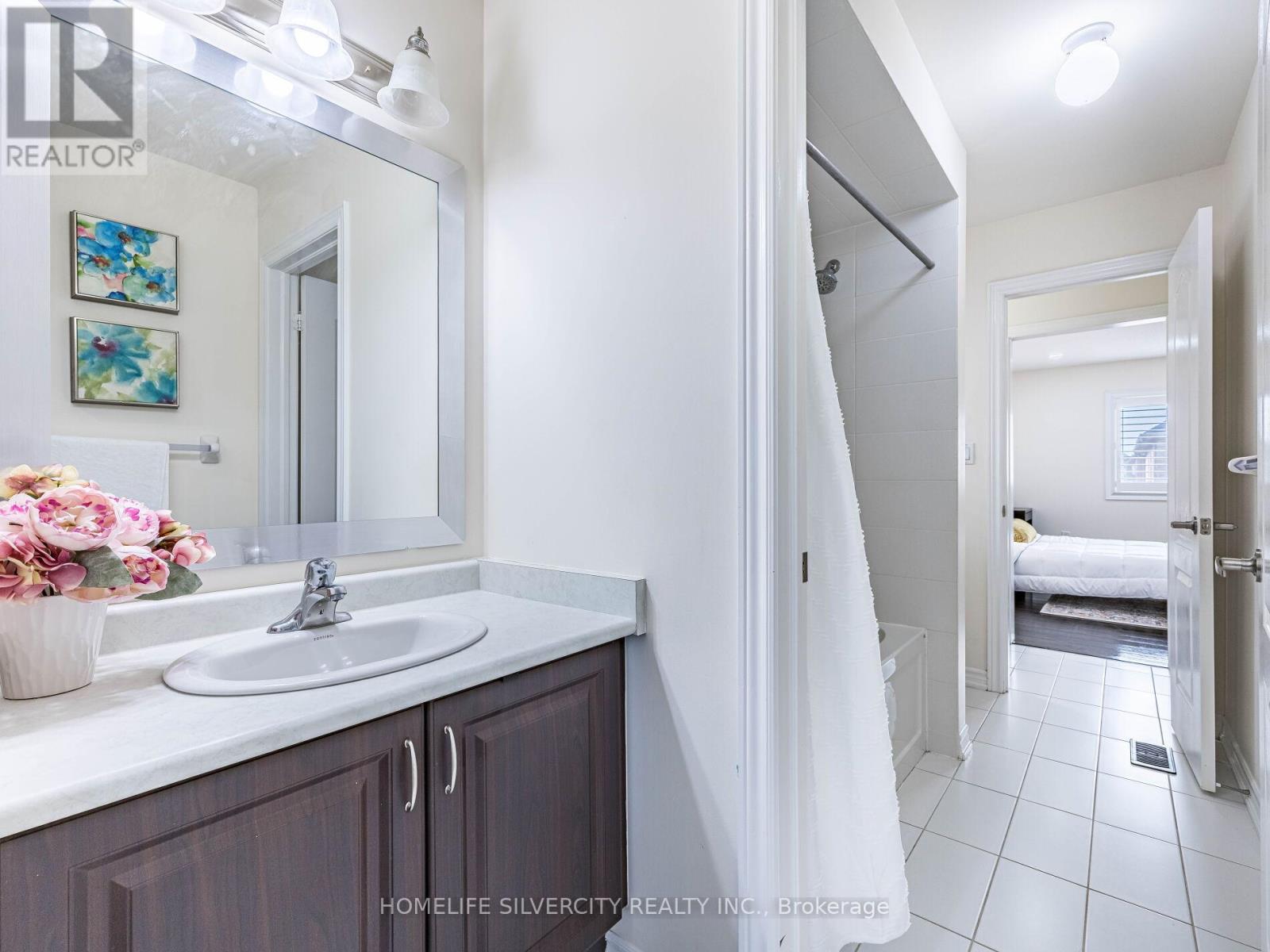 16 Cloncurry Street E, Brampton, Ontario  L6P 4G3 - Photo 30 - W12423381