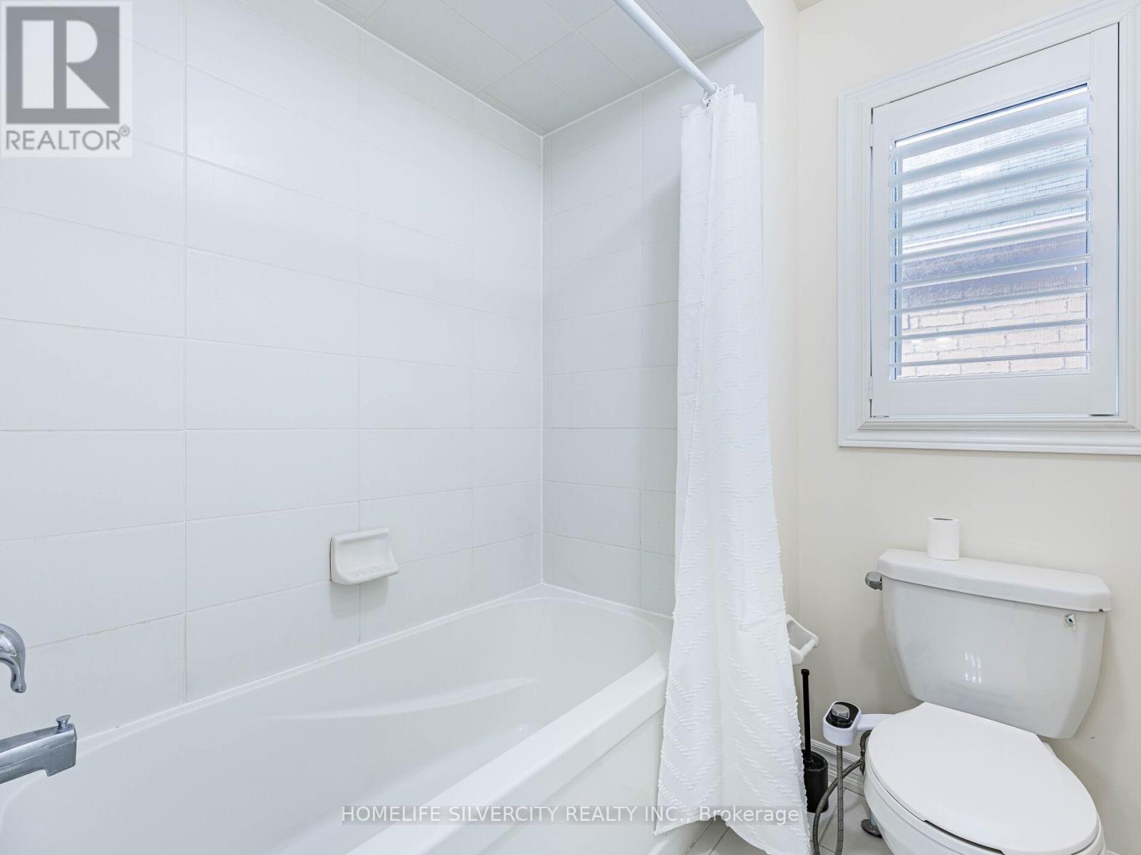 16 Cloncurry Street E, Brampton, Ontario  L6P 4G3 - Photo 37 - W12423381