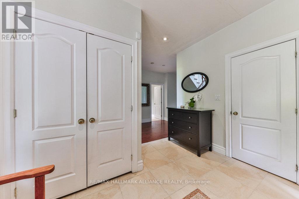 1200 Bronte Road, Oakville, Ontario  L6M 4G4 - Photo 10 - W12423384