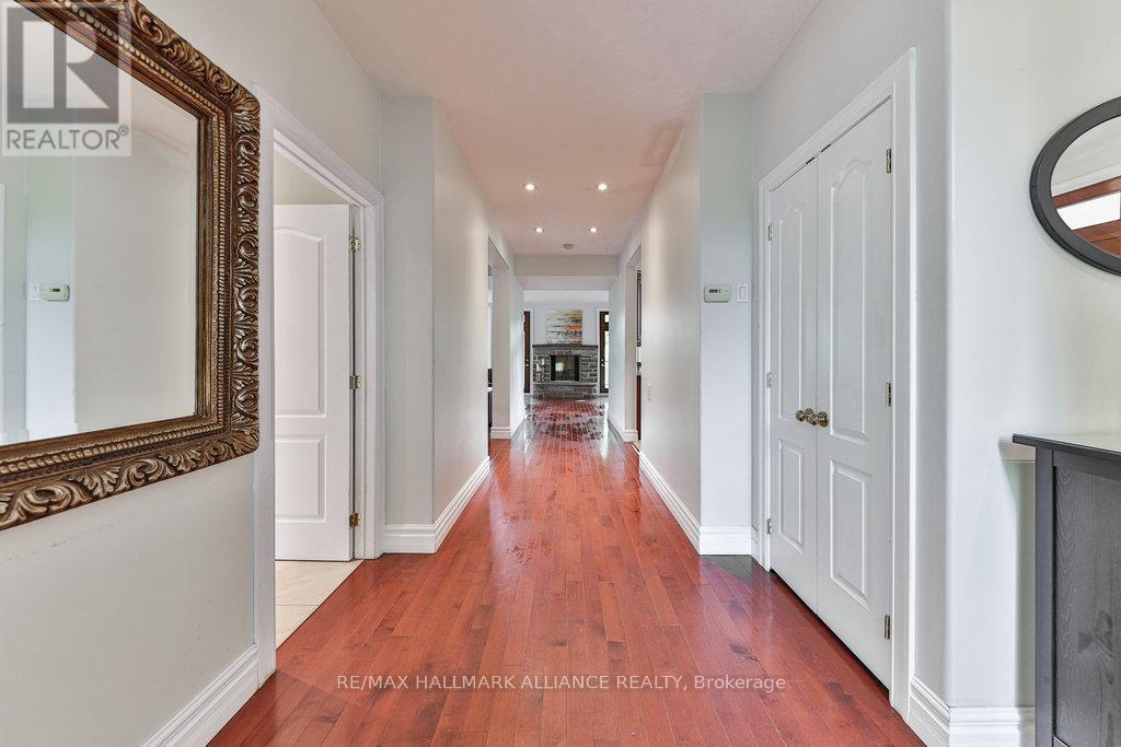1200 Bronte Road, Oakville, Ontario  L6M 4G4 - Photo 11 - W12423384
