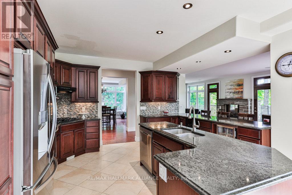 1200 Bronte Road, Oakville, Ontario  L6M 4G4 - Photo 20 - W12423384