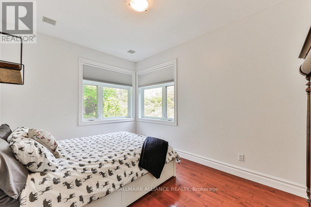 1200 Bronte Road, Oakville, Ontario  L6M 4G4 - Photo 23 - W12423384