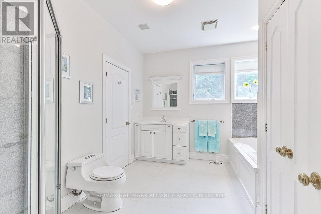 1200 Bronte Road, Oakville, Ontario  L6M 4G4 - Photo 24 - W12423384